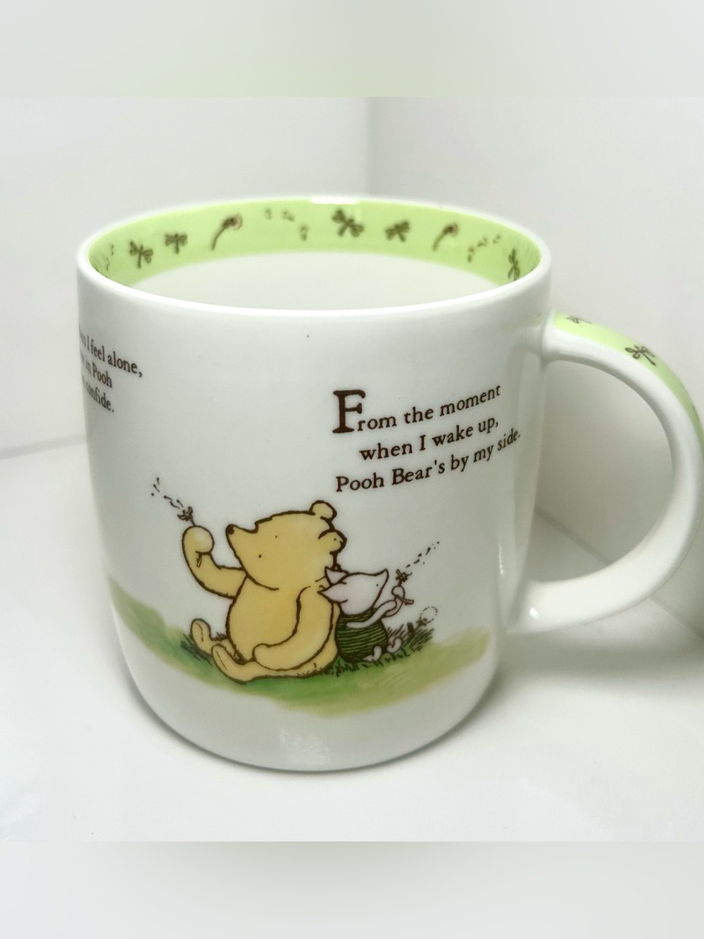Disney Queens Gifts Winnie The Pooh Mug - A Friend Forever White, Yellow & Green